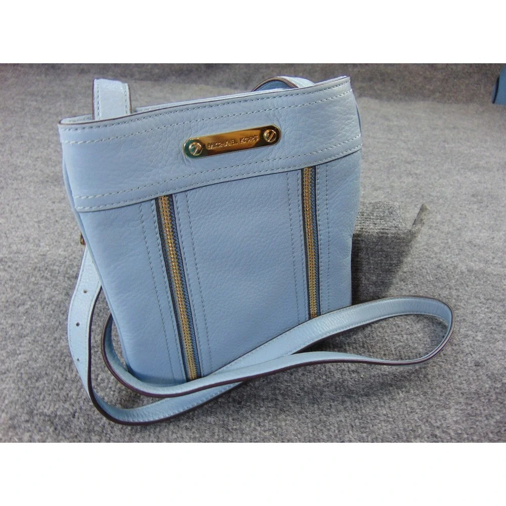 Michael Kors Bedford Crossbody Bag Blue Leather Gold Tone Zipper Detail‎ Small